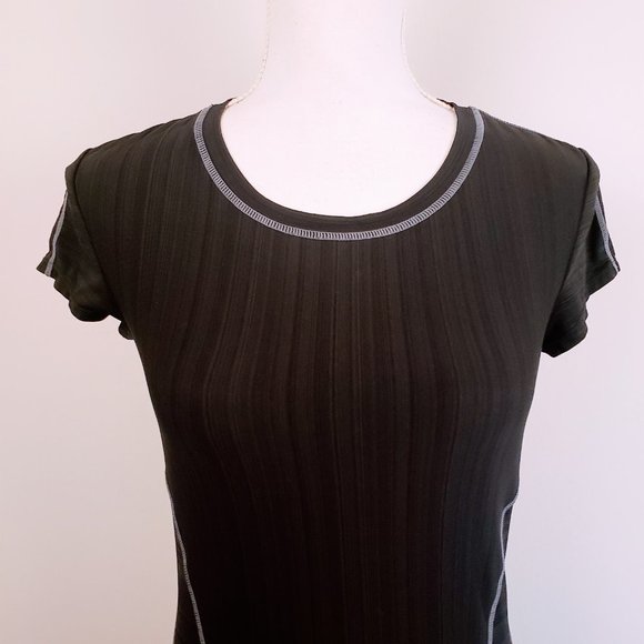 ATHLETA Tee Top, Black Polyester Short Cap Sleeve Stretchy Running Yoga, XS - Picture 5 of 12